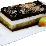 KILIMANDŻARO – Biszkopt kakaowy przekładany jabłkiem i kremem śmietankowym.